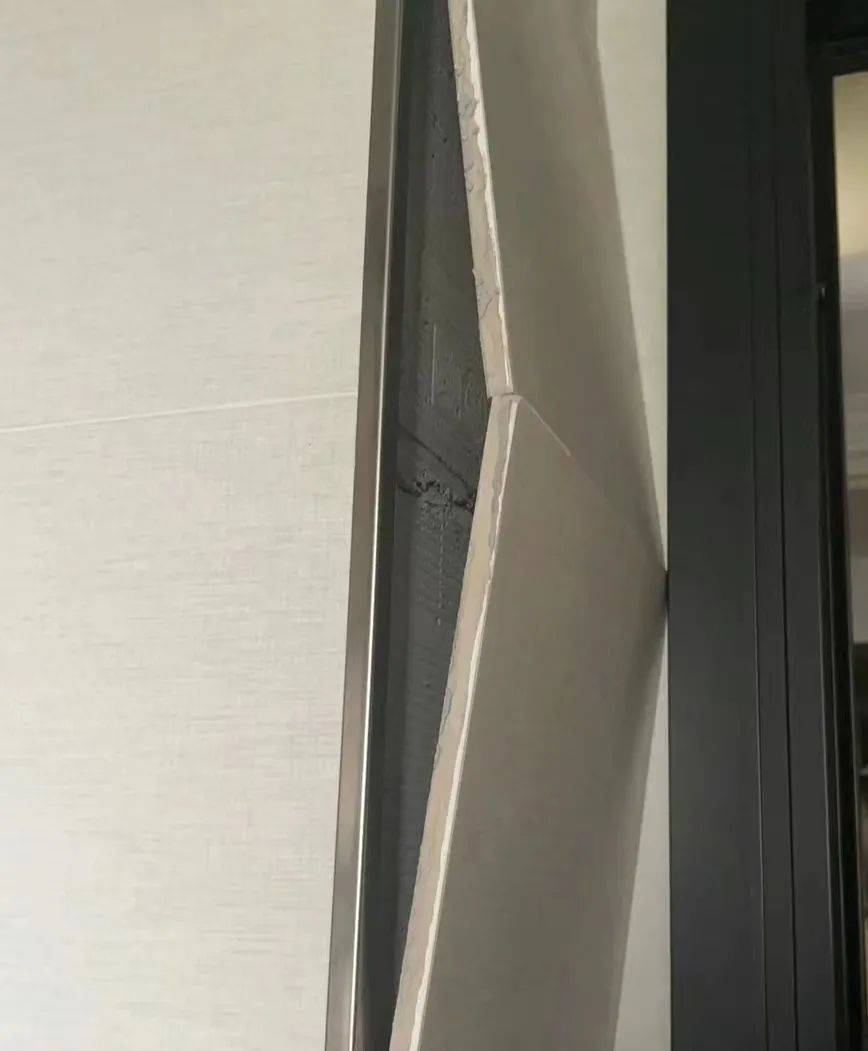 地面瓷砖空鼓会造成什么问题(地面瓷砖空鼓会造成什么问题和影响) 地面瓷砖空鼓会造成什么问题(地面瓷砖空鼓会造成什么问题和影响)