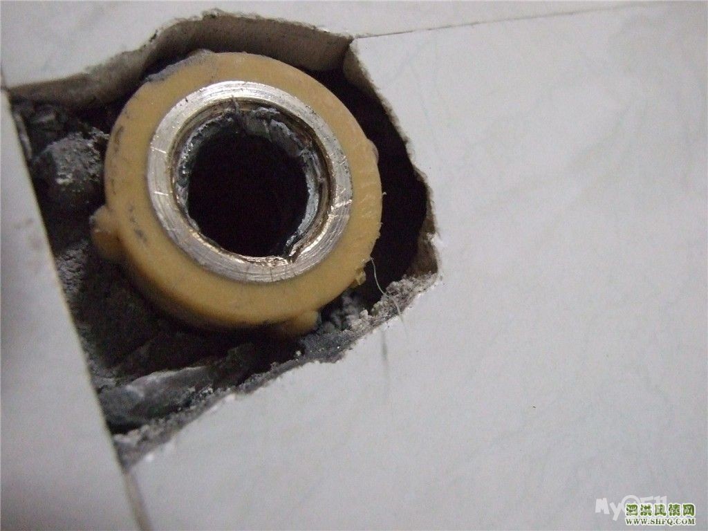 墙面砖坏了怎么办视频讲解(墙面砖坏了一块怎么能补进一块新的) 墙面砖坏了怎么办视频讲解(墙面砖坏了一块怎么能补进一块新的)